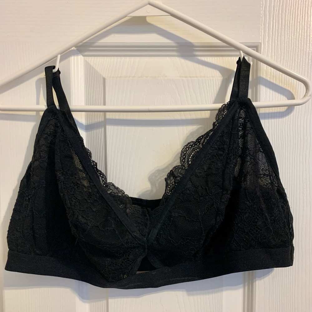 Black lace Bralette